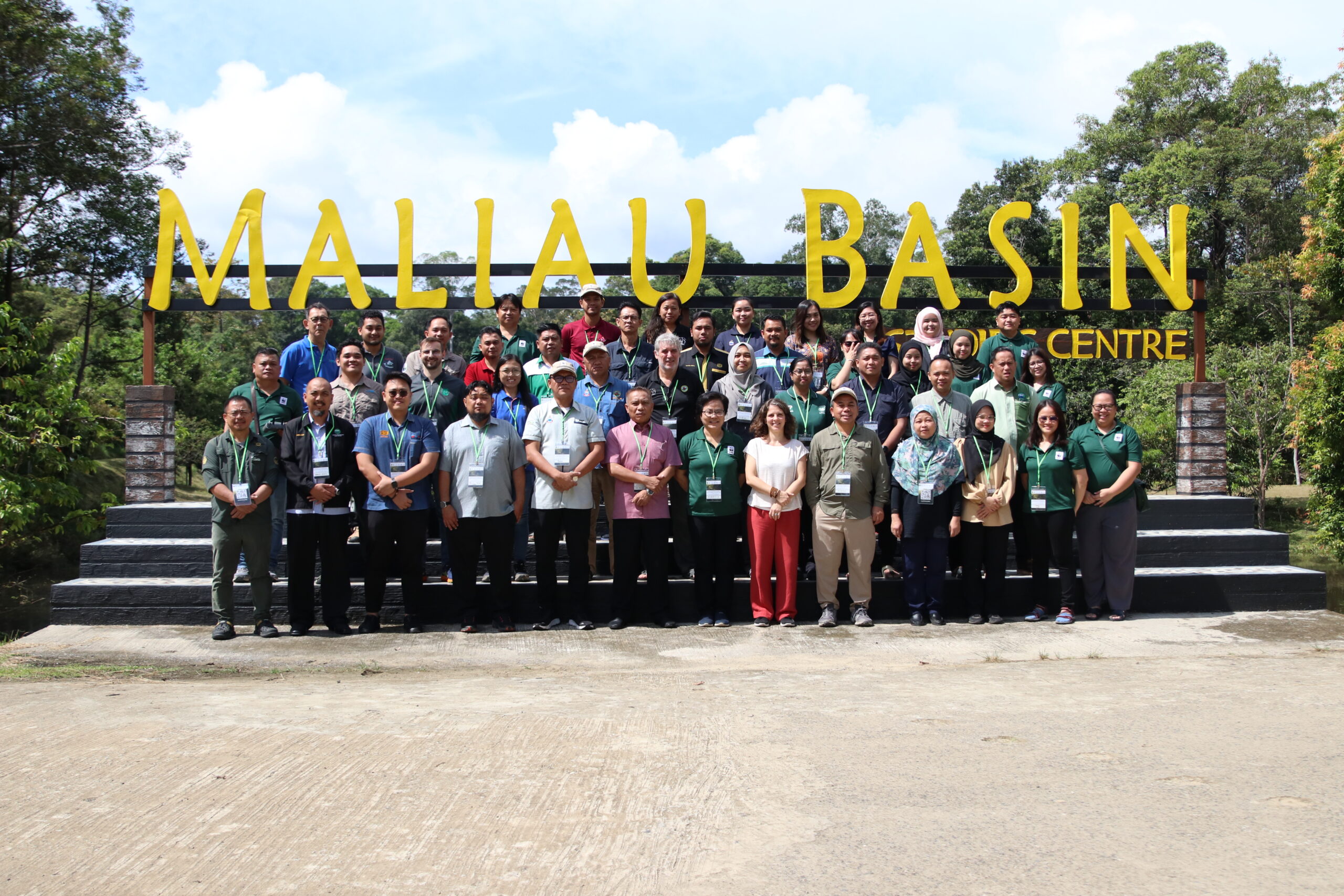 Workshop participants at the Maliau Basin Conservation Area in Sabah, Malaysia. Photo courtesy of Fernanda Teixeira